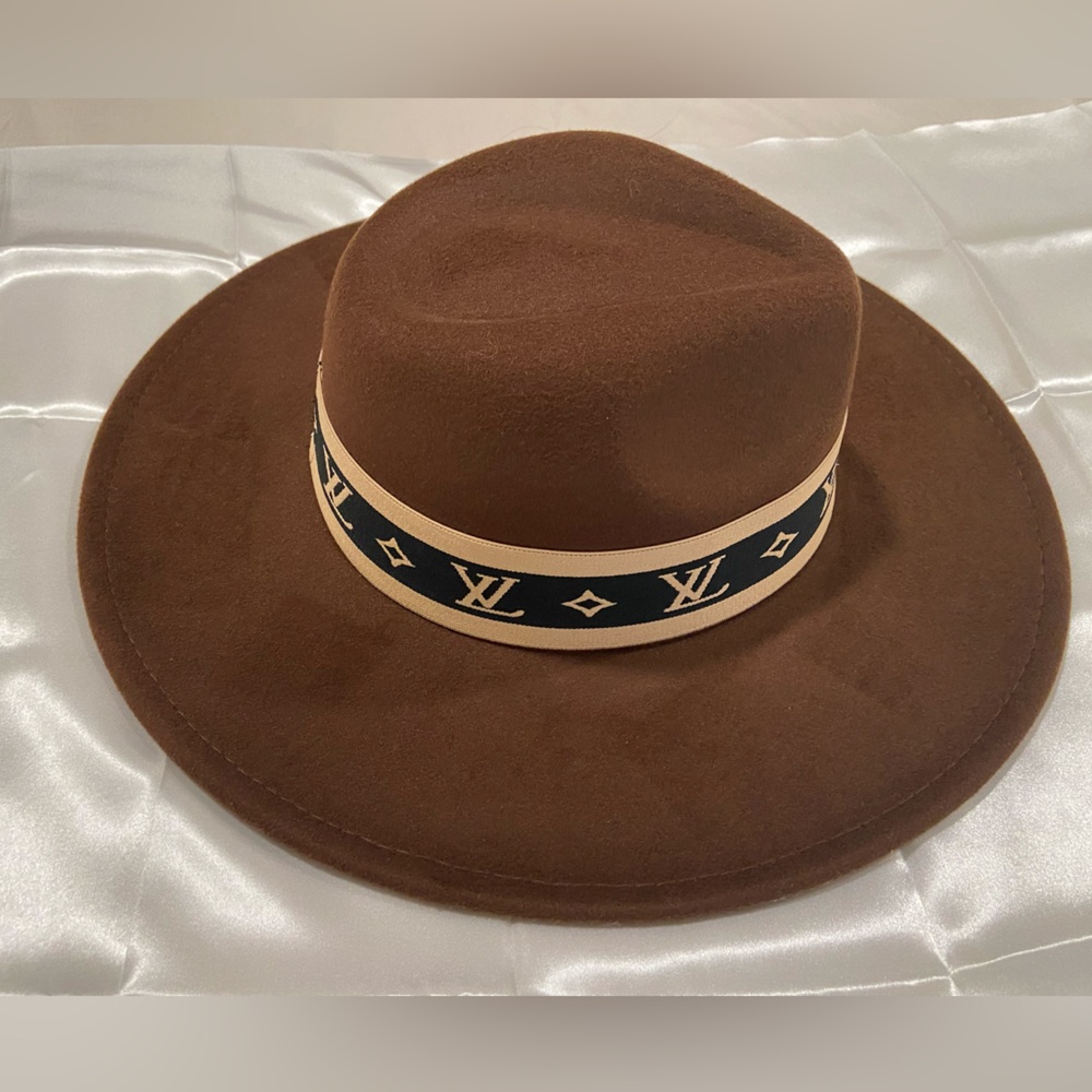 Brown Wide-Brim Hat with Logo Band